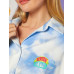 Рубашка и шорты с заниженными плечами и графическим логотипом SHEIN Tie Dye, многоцветный Рубашка и шорты с заниженными плечами и графическим логотипом SHEIN Tie Dye, многоцветный