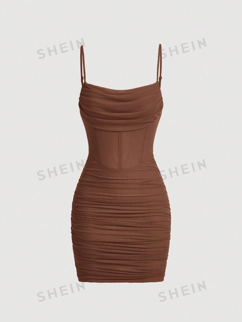 SHEIN MOD Платье на тонких бретельках из сетчатой ​​ткани с рюшами и цветочным принтом, коричневый