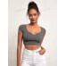 SHEIN BASICS Женская однотонная короткая укороченная футболка с вырезом, темно-серый